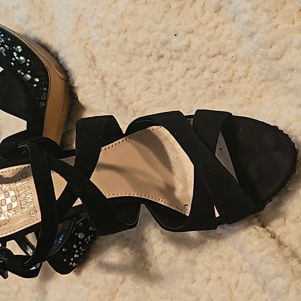 Shoes - Picture 4 of 4